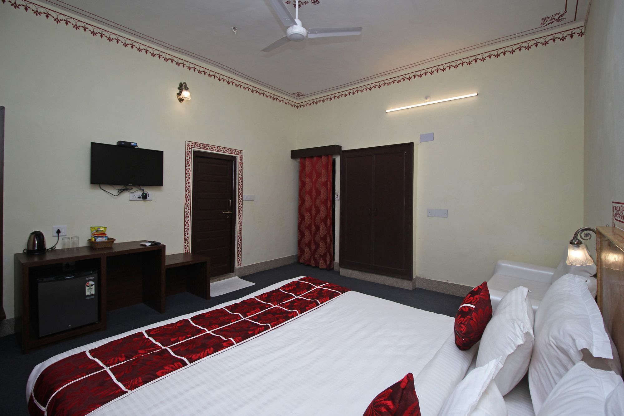 Oyo 9161 Hotel Janak Vilas Udaipur Exterior photo