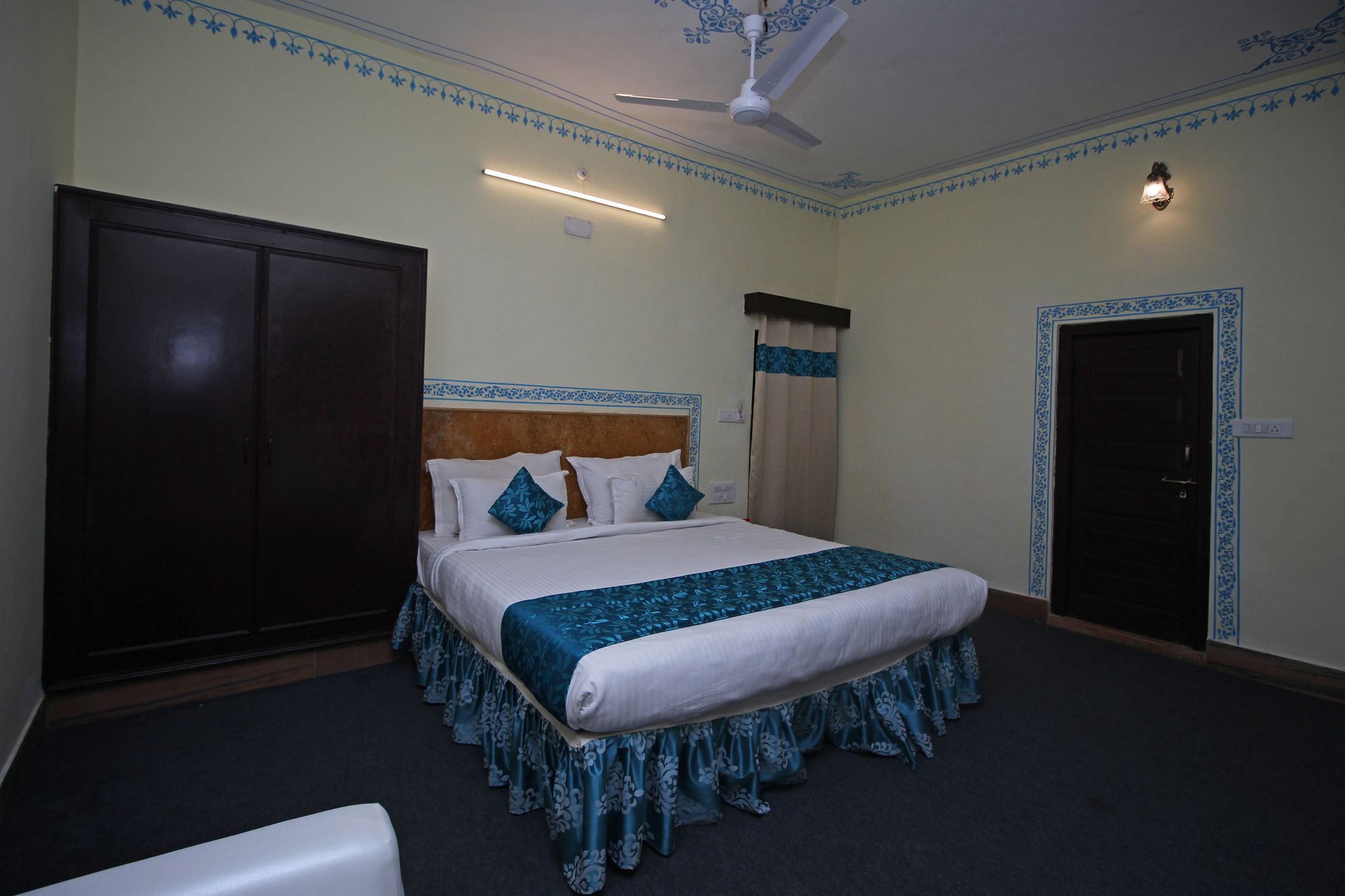 Oyo 9161 Hotel Janak Vilas Udaipur Exterior photo
